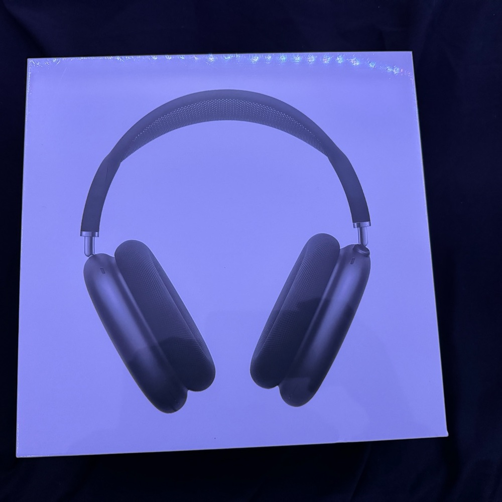 AirPod maxes
